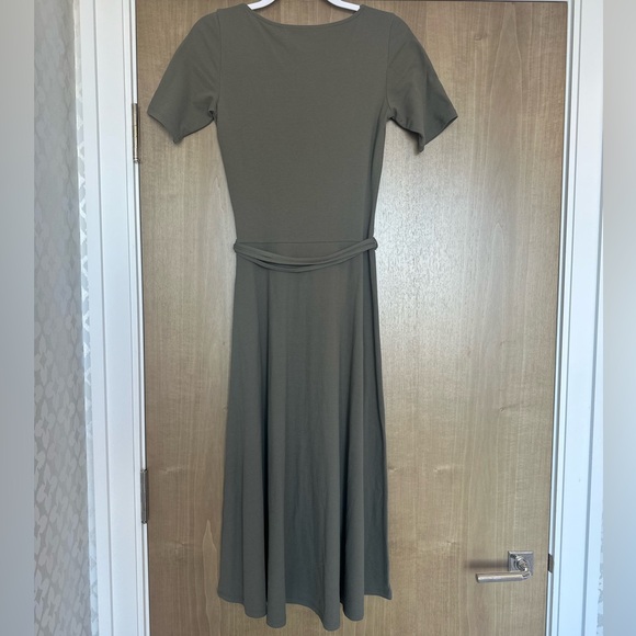 Vince Short Sleeve Square-Neck Grey Dress - Small - Picture 2 of 5